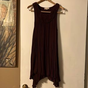 Size L sleeveless dress.